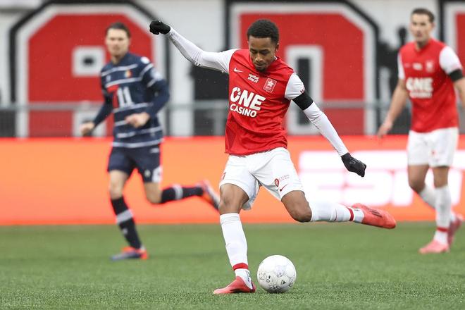 1-2！18强赛太疯狂：98分钟遭绝杀，彻底无缘世界杯，比国足还惨.