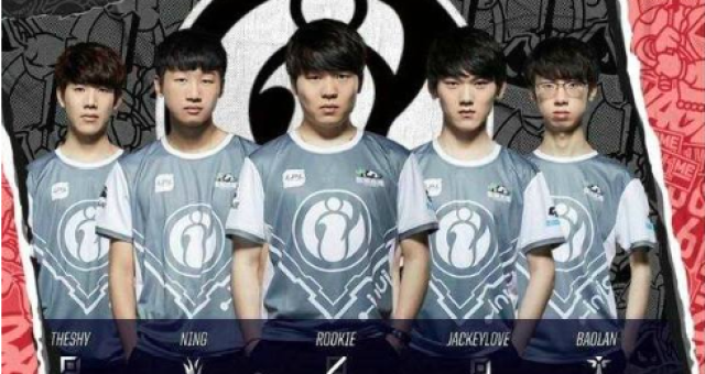 在这份引人 在这份引人